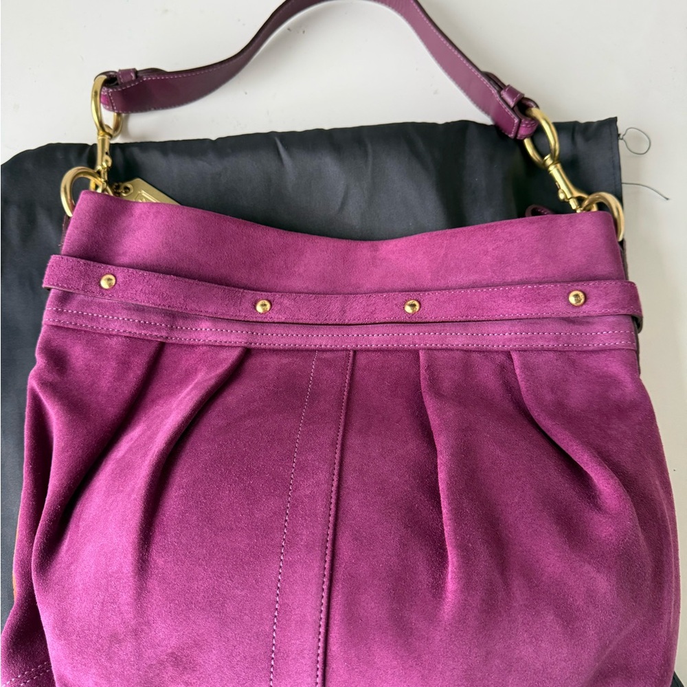 Coach NWOT suede Patchwork Multicolor Shoulder Bag WHAT A BEAUTIFUL BAG! - Picture 4 of 6